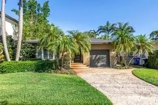 200 Lamara Way NE, Saint Petersburg, FL 33704