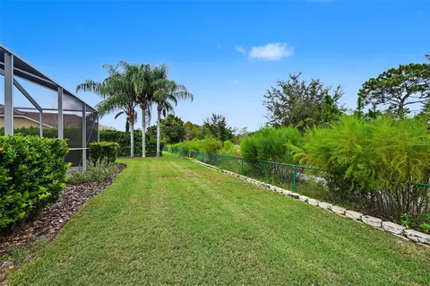 Exterior - 1028 Hagen Dr, New Port Richey, FL 34655 photo 7 of 8