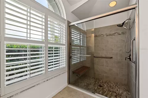 Bath - 1028 Hagen Dr, New Port Richey, FL 34655 photo 2 of 4