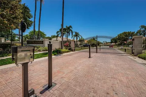 View/Area - 1028 Hagen Dr, New Port Richey, FL 34655 photo 7 of 8