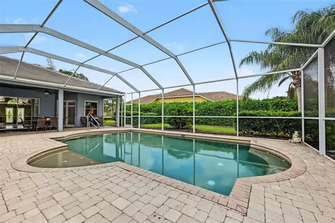 Exterior - 1028 Hagen Dr, New Port Richey, FL 34655 photo 6 of 8