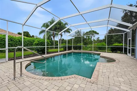 Exterior - 1028 Hagen Dr, New Port Richey, FL 34655 photo 4 of 8