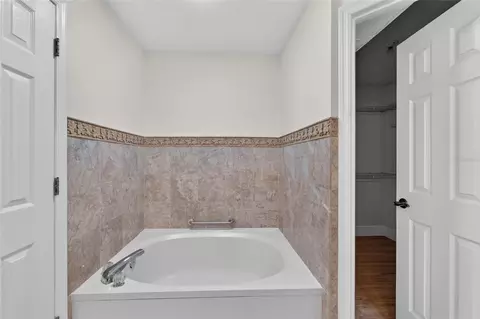 Bath - 12301 Pathway Ct, Riverview, FL 33569 photo 4 of 5