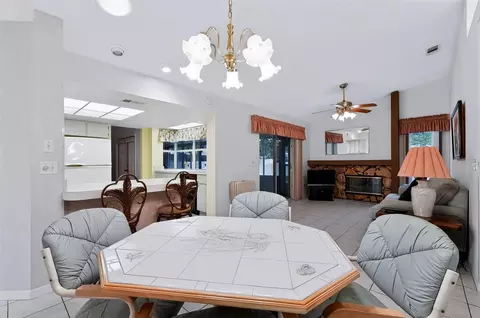 Dining - 4477 Gaston St, Spring Hill, FL 34607 photo 4 of 5