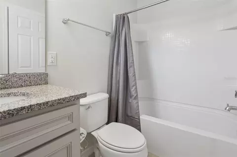 Bath - 9146 Hillcroft Dr, Riverview, FL 33578 photo 1 of 2