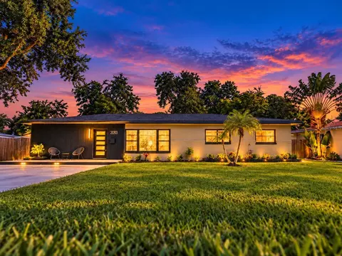 2003 75th Way N, Saint Petersburg, FL 33710