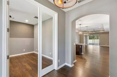 Entry Way - 10438 Arbor Groves Pl, Riverview, FL 33578 photo 2 of 2