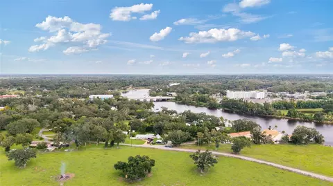 View/Area - 10438 Arbor Groves Pl, Riverview, FL 33578 photo 7 of 13