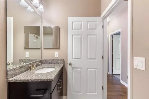 Bath - 10438 Arbor Groves Pl, Riverview, FL 33578 photo 3 of 4