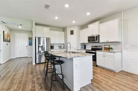 Kitchen - 10741 Charlotte Dr, Parrish, FL 34219 photo 8 of 9