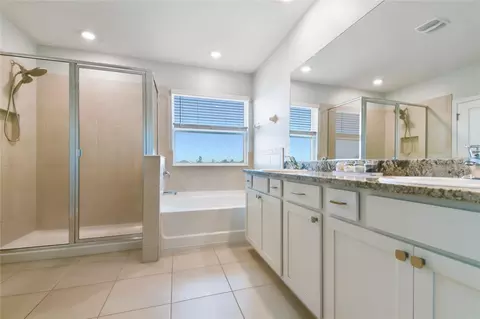 Bath - 10741 Charlotte Dr, Parrish, FL 34219 photo 4 of 4
