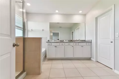 Bath - 10741 Charlotte Dr, Parrish, FL 34219 photo 3 of 4
