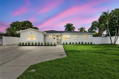 223 94th Ave NE, Saint Petersburg, FL 33702
