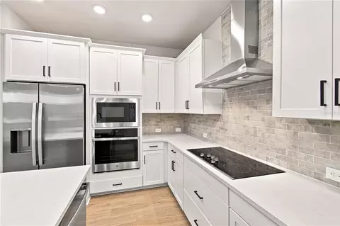 Kitchen - 5617 White Ibis Pt, Saint Cloud, FL 34772 photo 5 of 5