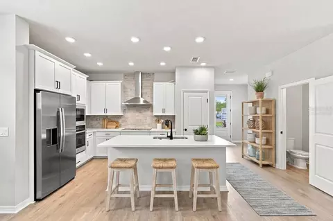 Kitchen - 5617 White Ibis Pt, Saint Cloud, FL 34772 photo 2 of 5