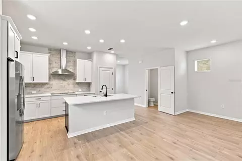 Kitchen - 5617 White Ibis Pt, Saint Cloud, FL 34772 photo 3 of 5
