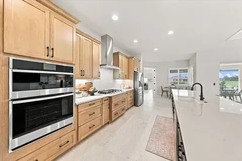 Kitchen - 12355 Stonegate Trl, Parrish, FL 34219 photo 6 of 9