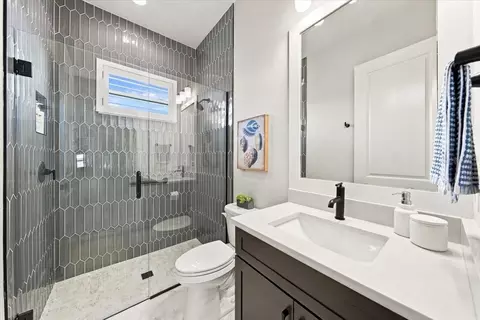 Bath - 12355 Stonegate Trl, Parrish, FL 34219 photo 5 of 6