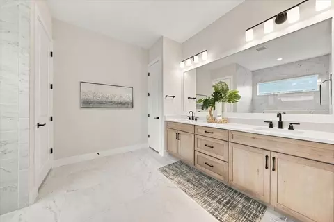 Bath - 12355 Stonegate Trl, Parrish, FL 34219 photo 1 of 6