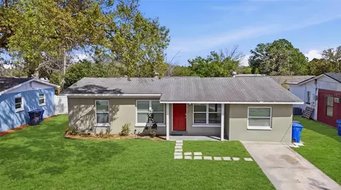 8609 Chinaberry Dr, Tampa, FL 33637