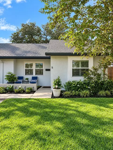 366 47th Ave N #5, Saint Petersburg, FL 33703