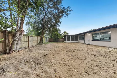 Exterior - 7345 Apache Trl, Spring Hill, FL 34606 photo 4 of 5
