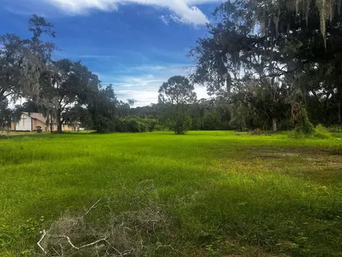 1308 N Shannon Ave, Plant City, FL 33563