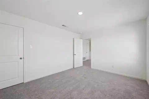 Bedroom - 10526 Curving Crk, Parrish, FL 34219 photo 9 of 17