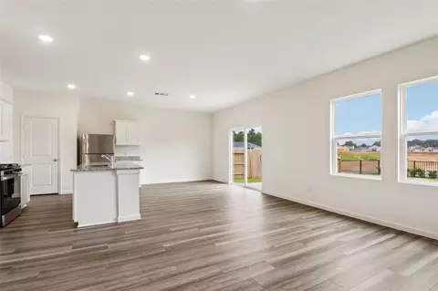 Living - 10526 Curving Crk, Parrish, FL 34219 photo 8 of 9