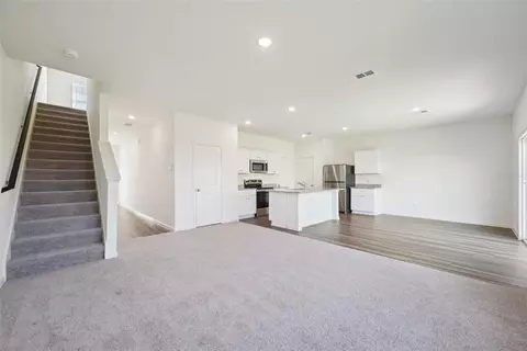 Living - 10526 Curving Crk, Parrish, FL 34219 photo 3 of 9
