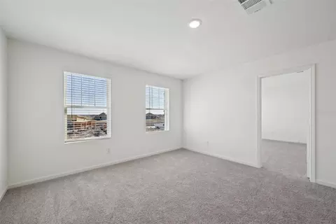 Bedroom - 10526 Curving Crk, Parrish, FL 34219 photo 11 of 17