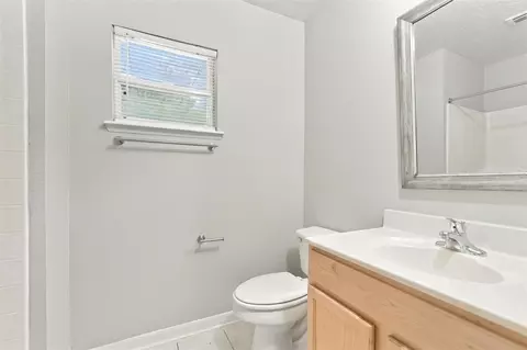 Bath - 1206 Stonewater Cir, Ocoee, FL 34761 photo 2 of 3
