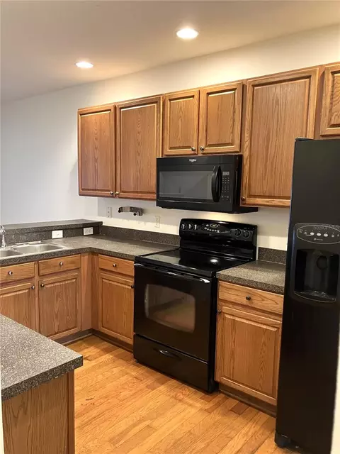 Kitchen - 12337 Foxmoor Peak Dr, Riverview, FL 33579 photo 3 of 8