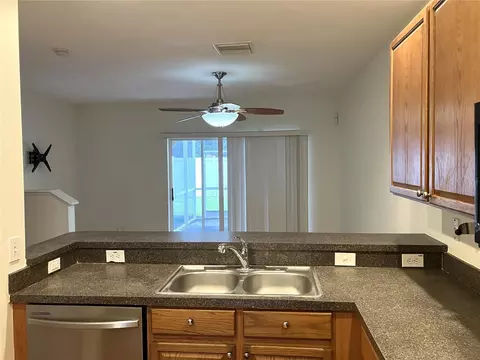 Kitchen - 12337 Foxmoor Peak Dr, Riverview, FL 33579 photo 8 of 8