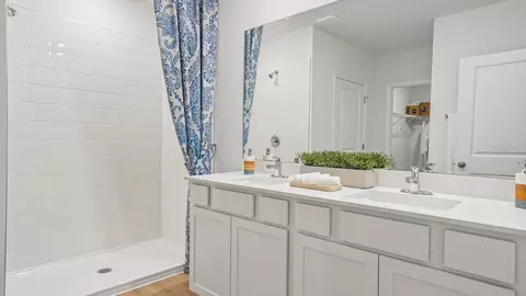 Bath - 12646 Linden Dr, Spring Hill, FL 34606 photo 2 of 4