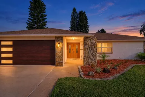 2079 Egret Dr, Palm Harbor, FL 34683