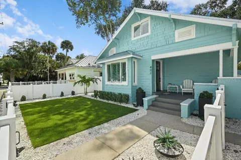 402 N Orange St, New Smyrna Beach, FL 32168