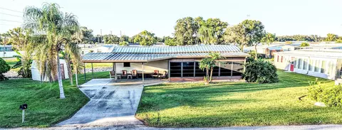 36513 Lakewood Dr, Zephyrhills, FL 33542