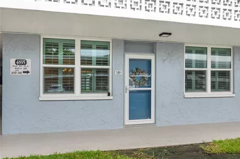 4895 Bay St NE #109, Saint Petersburg, FL 33703
