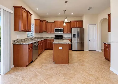 Kitchen - 12130 Streambed Dr, Riverview, FL 33579 photo 3 of 6