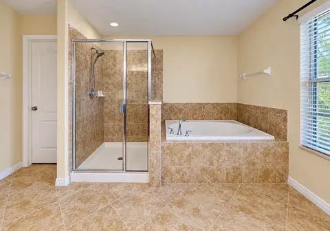 Bath - 12130 Streambed Dr, Riverview, FL 33579 photo 4 of 6