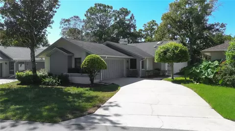 52 S Masters Dr, Homosassa, FL 34446