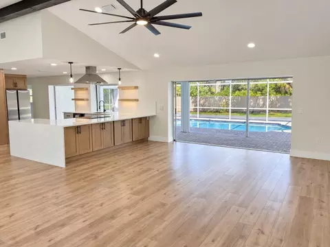 Living - 102 Windward Dr, Osprey, FL 34229 photo 1 of 4