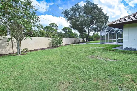 Exterior - 102 Windward Dr, Osprey, FL 34229 photo 8 of 16