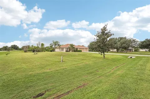 Exterior - 18115 Howling Wolf Run, Parrish, FL 34219 photo 12 of 14
