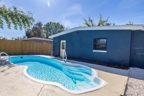 664 60th St S, Saint Petersburg, FL 33707