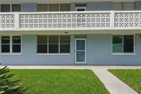 4720 Locust St NE #120, Saint Petersburg, FL 33703