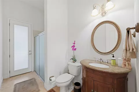 Bath - 19153 Geraci Rd, Lutz, FL 33558 photo 5 of 5
