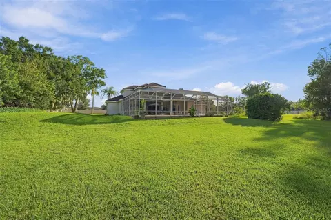 Exterior - 19153 Geraci Rd, Lutz, FL 33558 photo 8 of 18