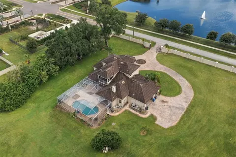 View/Area - 19153 Geraci Rd, Lutz, FL 33558 photo 3 of 10
